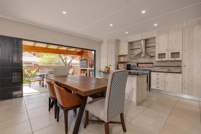Complex For Rent in Eldoraigne, Centurion